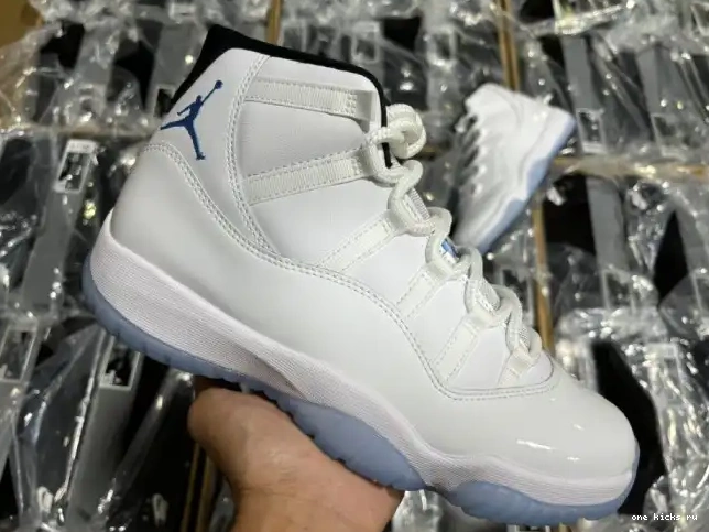 Rep Onekick Jordan Air legend 11 CT8012-104 Blue 0505